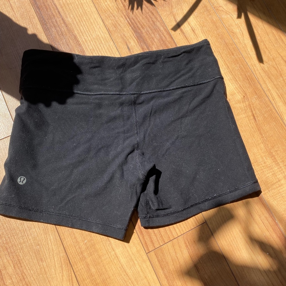 Reversible lululemon Groove Shorts